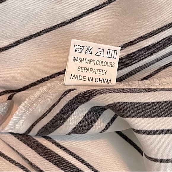 Lost Muse Black & White Striped Blouse, Size 6 (but fit me as a size 4) - Picture 7 of 7